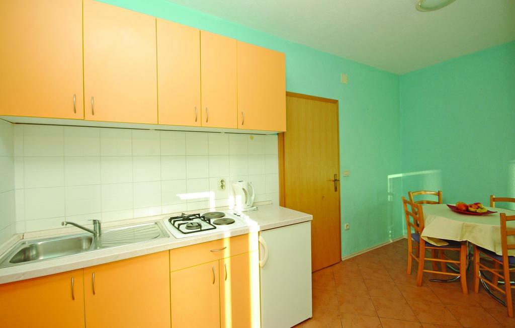 Apartments Макарска Стая снимка