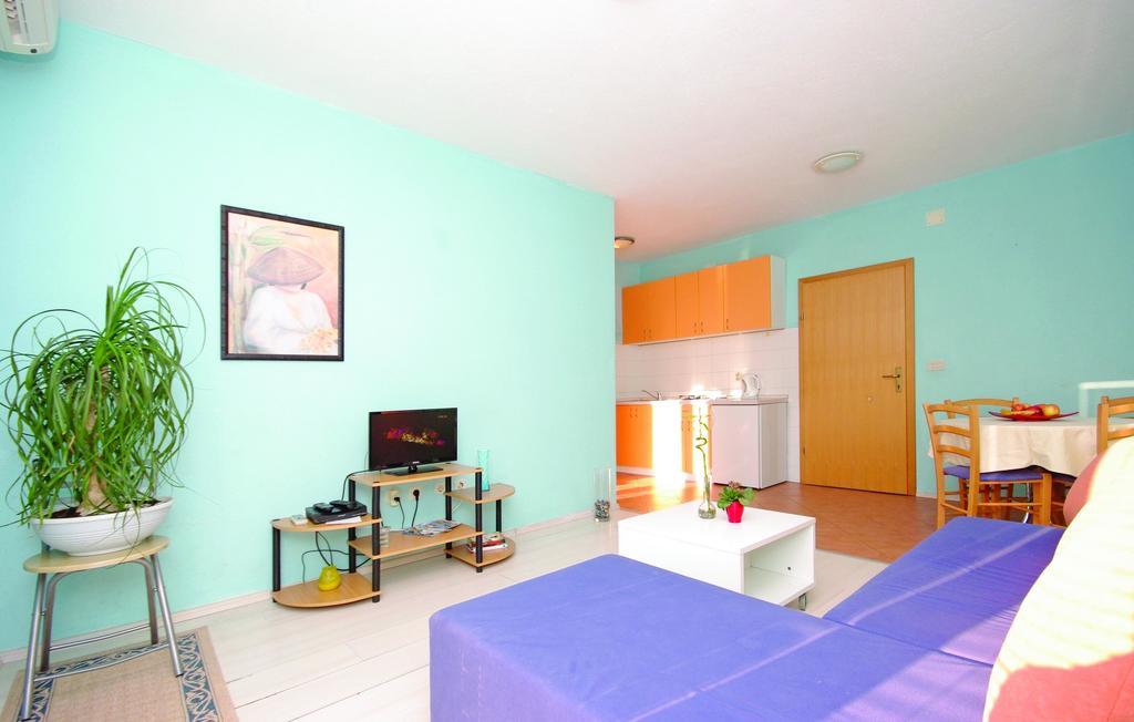 Apartments Макарска Стая снимка