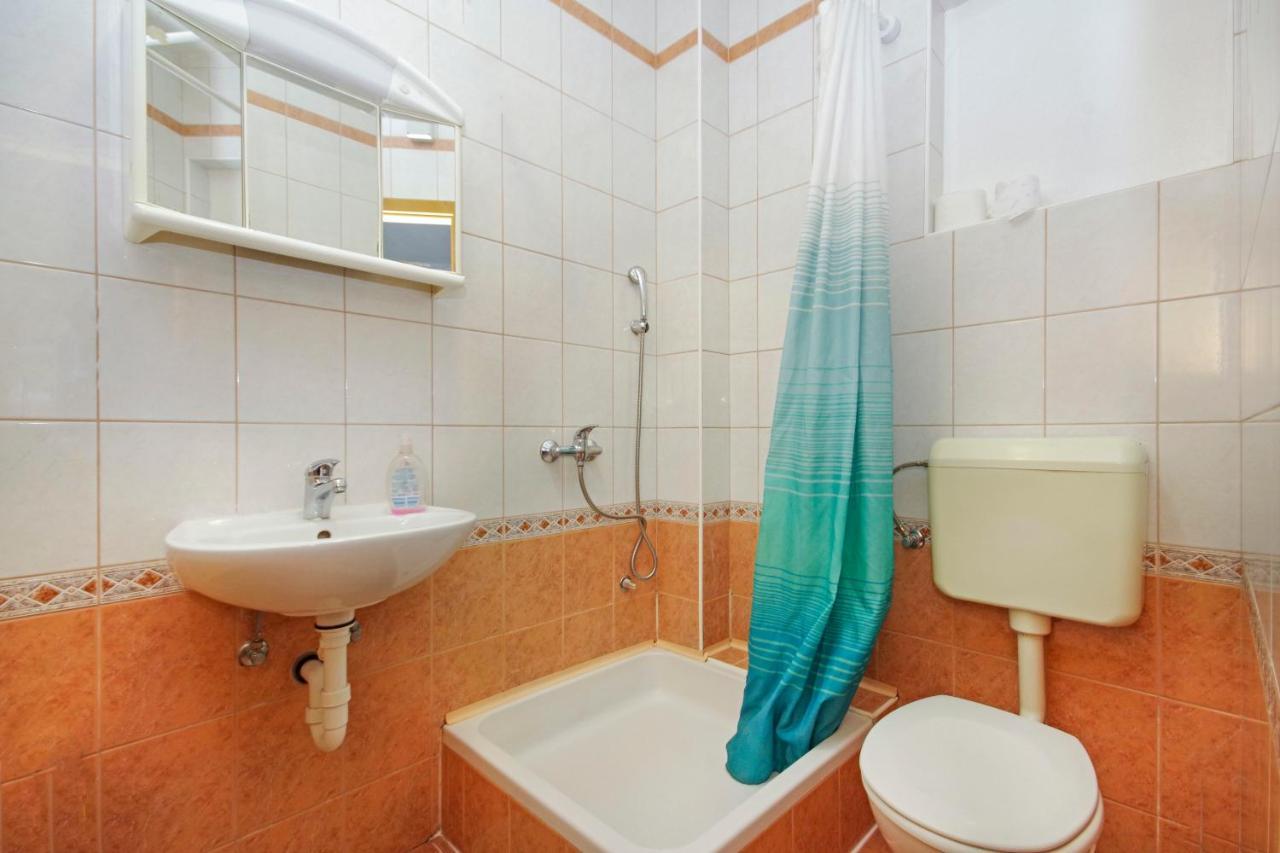 Apartments Макарска Екстериор снимка