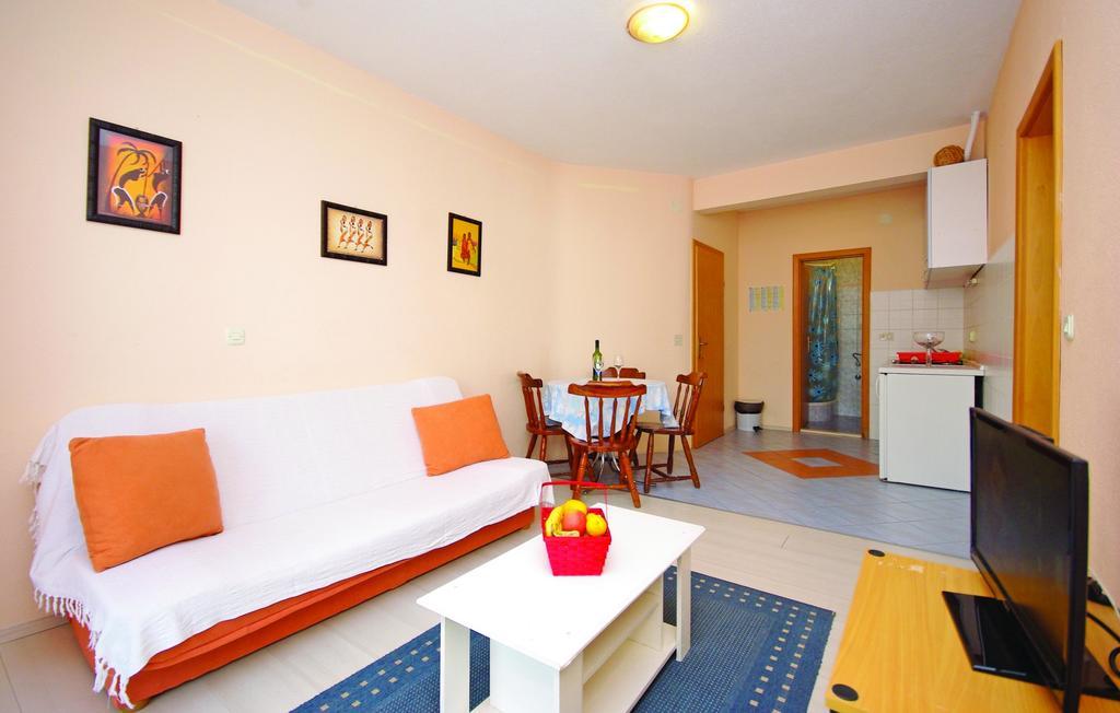 Apartments Макарска Екстериор снимка