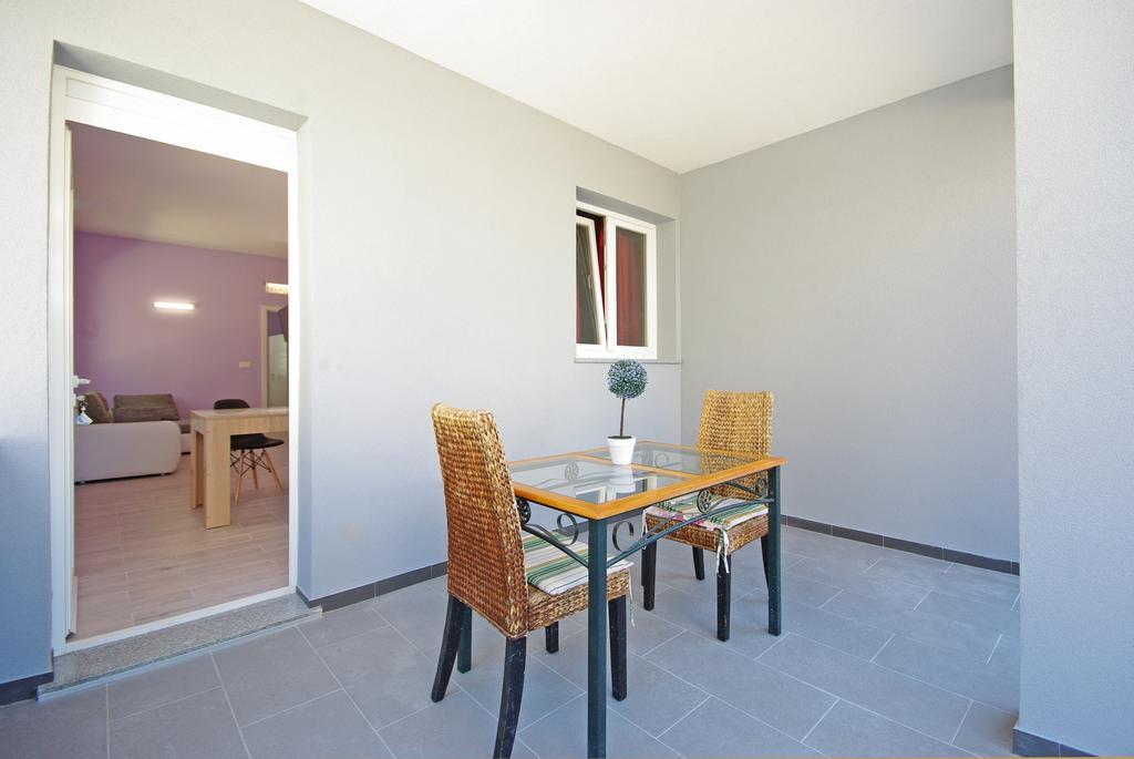 Apartments Макарска Екстериор снимка