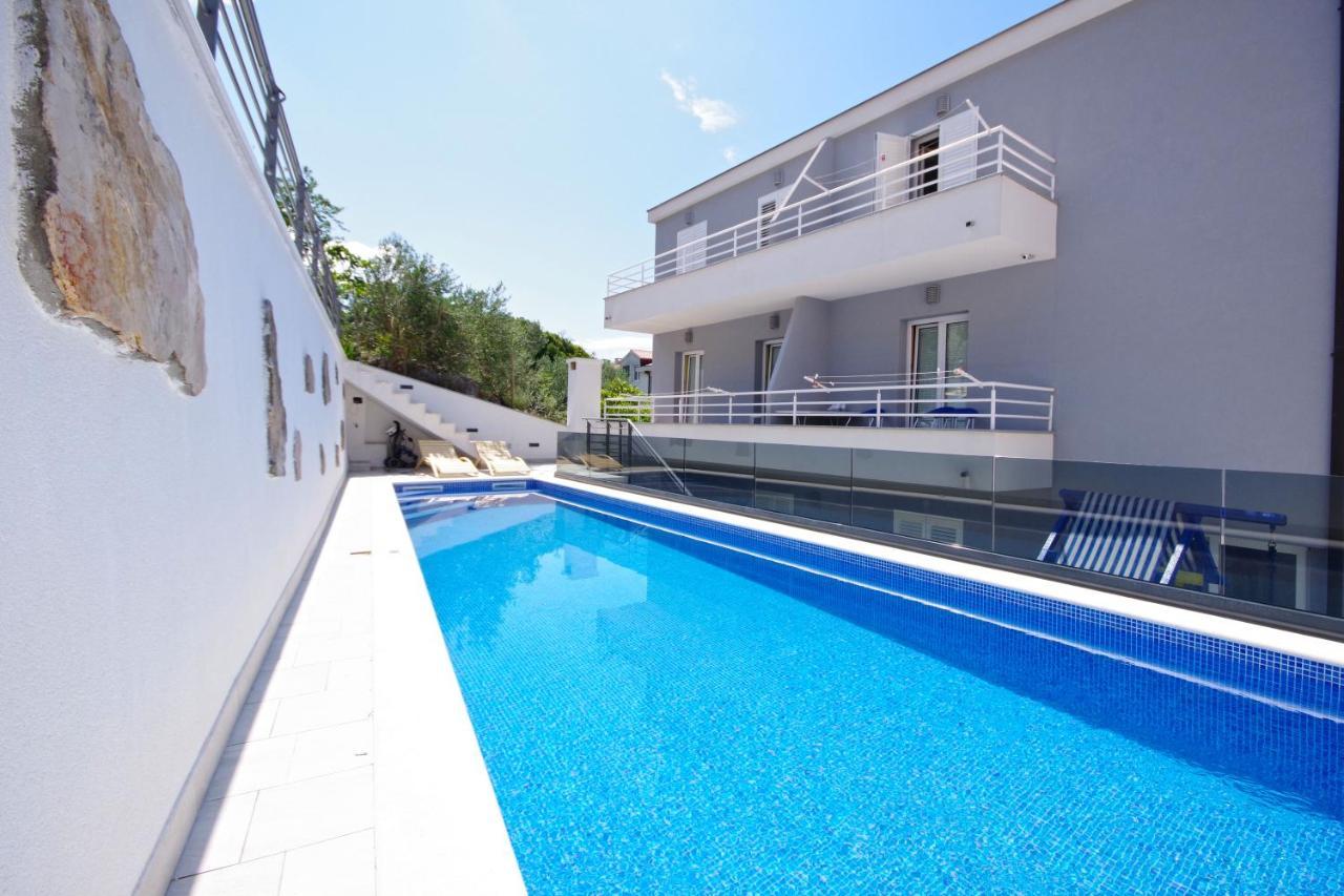 Apartments Макарска Екстериор снимка